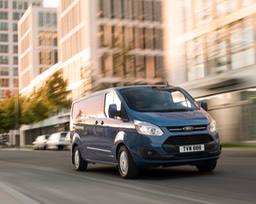 Ford_Transit_Custom_03